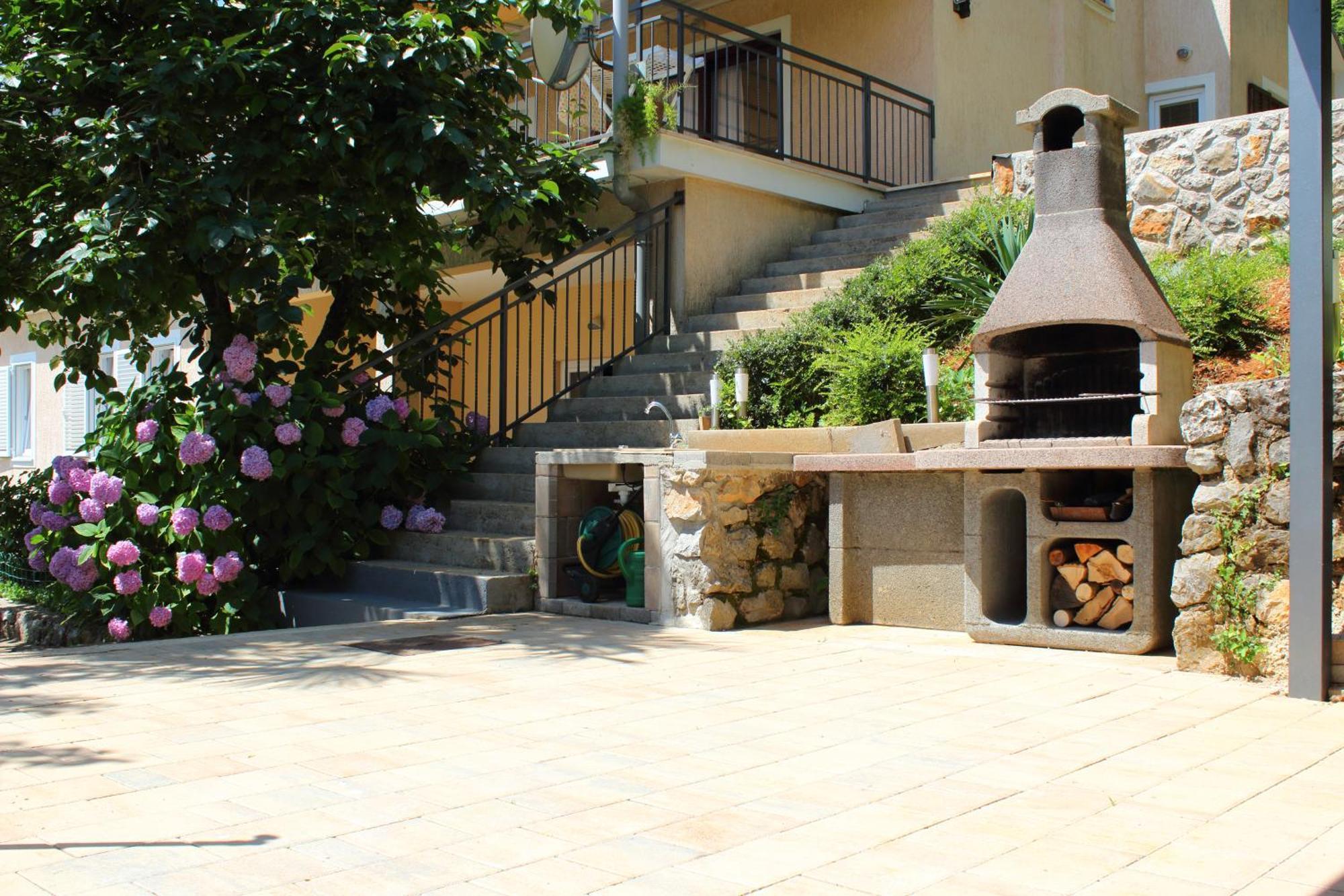 לובראן Apartments Basan מראה חיצוני תמונה