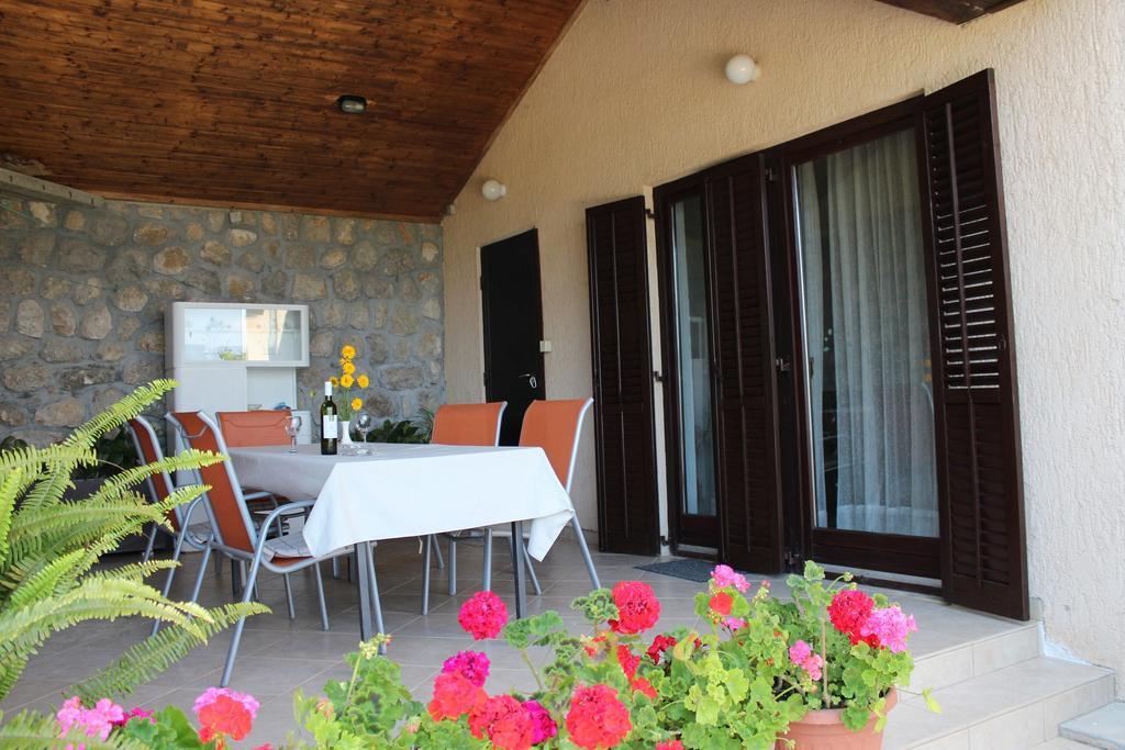 לובראן Apartments Basan חדר תמונה