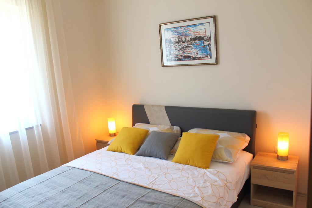 לובראן Apartments Basan מראה חיצוני תמונה